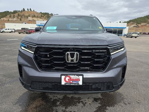 Used 2025 Honda Pilot Black Edition image 33
