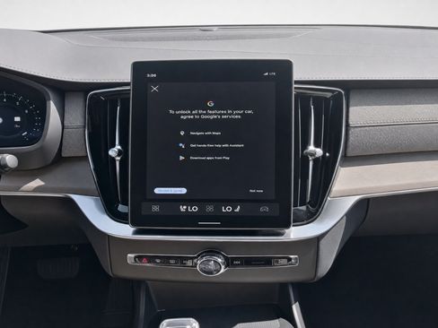 Certified 2026 Volvo XC90 B6 Plus AWD/4WD image 15