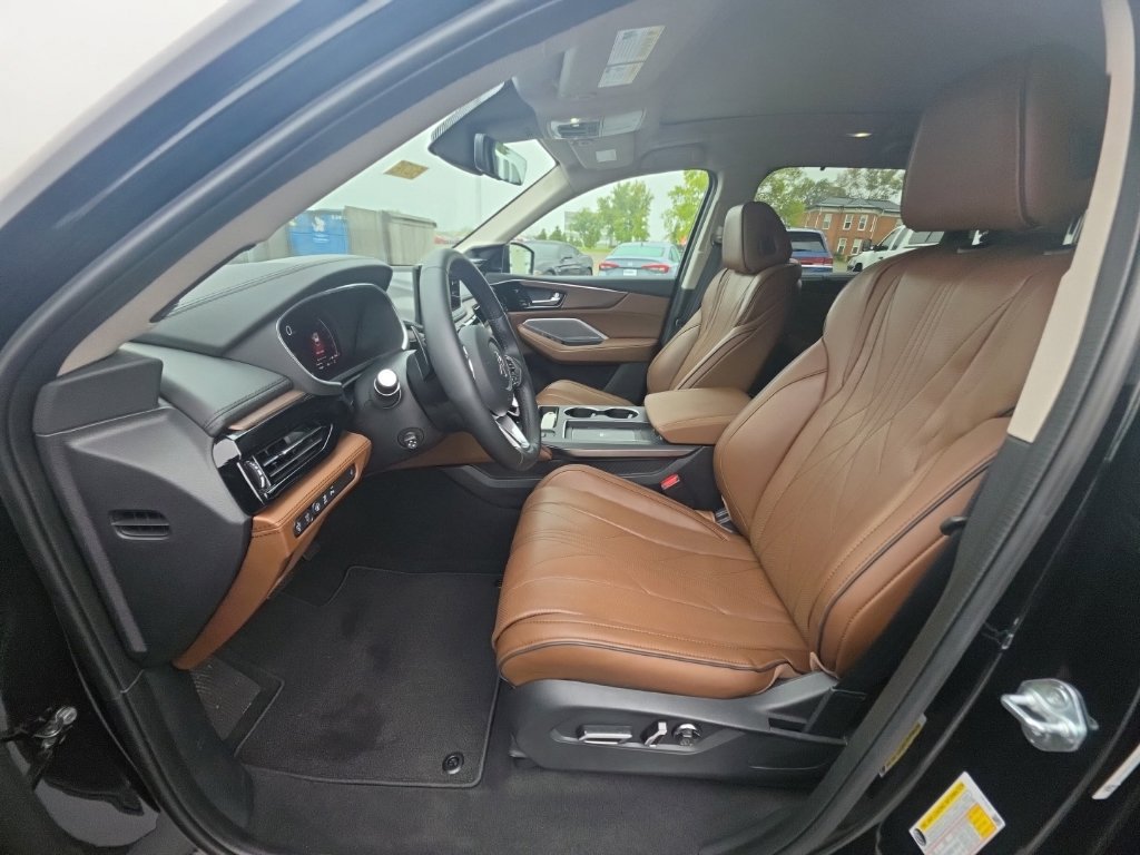 Certified 2026 Acura MDX w/ Advance Package AWD/4WD image 13