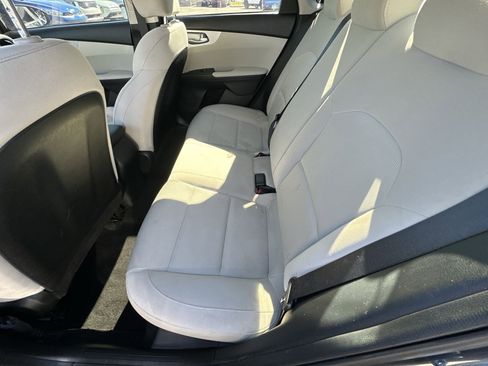 Certified 2023 Kia Forte LXS w/ LXS Technology Package image 27