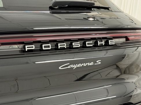 Certified 2024 Porsche Cayenne S AWD/4WD image 61