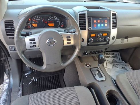 Used 2020 Nissan Frontier SV w/ Midnight Edition Floor Mats image 13