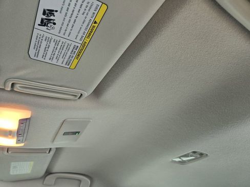 Used 2023 Nissan Versa SR w/ Trunk Package image 29