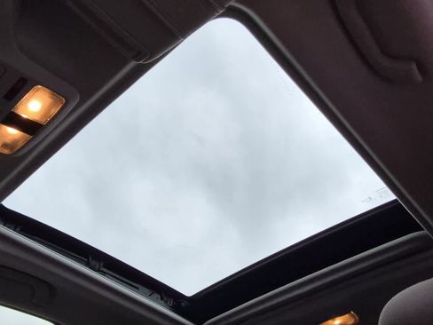 Used 2018 Subaru Forester 2.5i Touring image 14