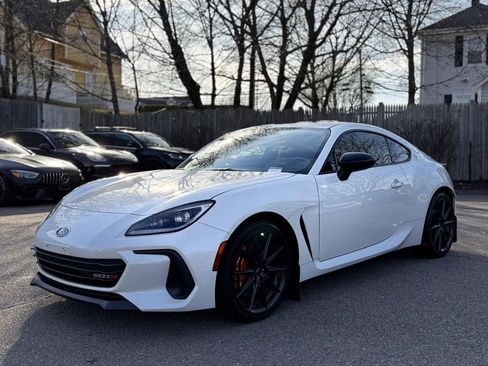 Used 2025 Subaru BRZ tS image 2