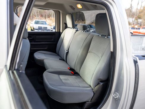 Used 2013 RAM 2500 Tradesman w/ Chrome Appearance Group image 25