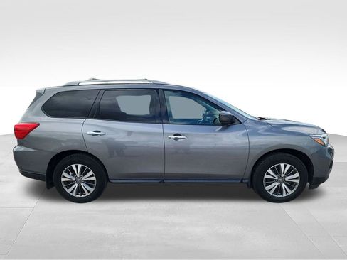 Used 2020 Nissan Pathfinder S FWD image 10