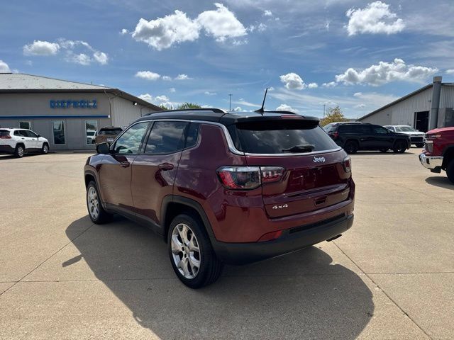 Used 2022 Jeep Compass Limited AWD/4WD image 5