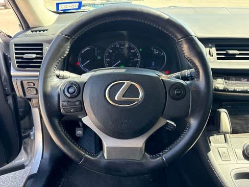 Used 2016 Lexus CT 200h w/ Seat Comfort Package FWD image 14