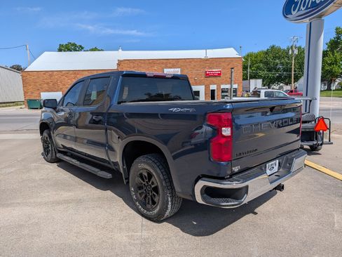 Used 2020 Chevrolet Silverado 1500 LT w/ Convenience Package AWD/4WD image 8
