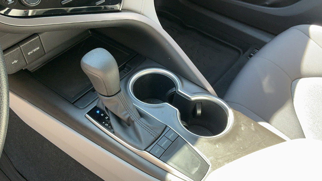 Used 2024 Toyota Camry LE FWD image 24