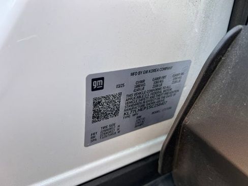Certified 2025 Chevrolet Trax LT w/ LT Convenience Package FWD image 7