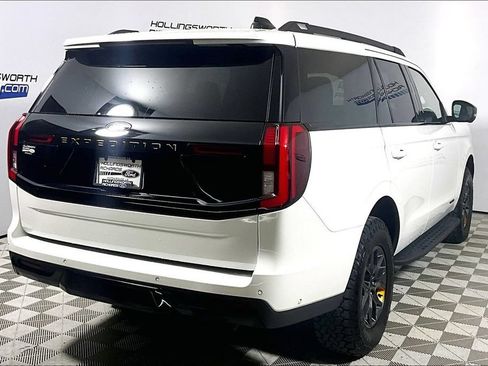 Used 2025 Ford Expedition Tremor AWD/4WD image 9