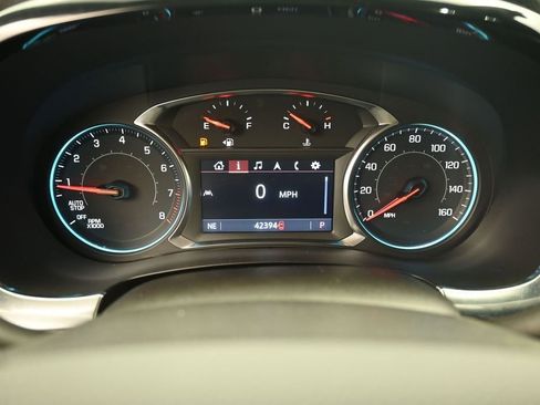 Used 2023 Chevrolet Traverse LT FWD image 11