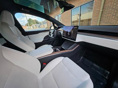 Used 2022 Tesla Model X Plaid image 56