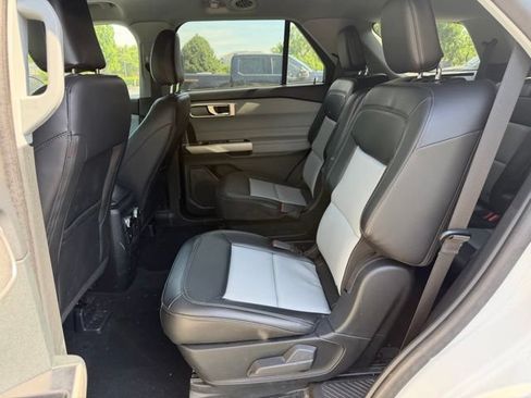 Certified 2024 Ford Explorer XLT w/ Equipment Group 202A AWD/4WD image 20