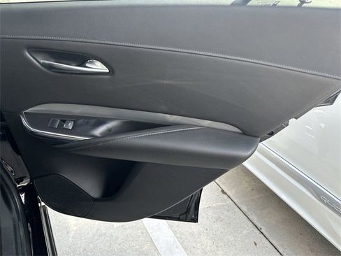 Used 2019 Cadillac XT4 Premium Luxury image 33