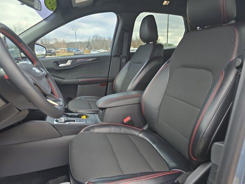 Used 2024 Ford Escape ST-Line w/ Equipment Group 301A image 19