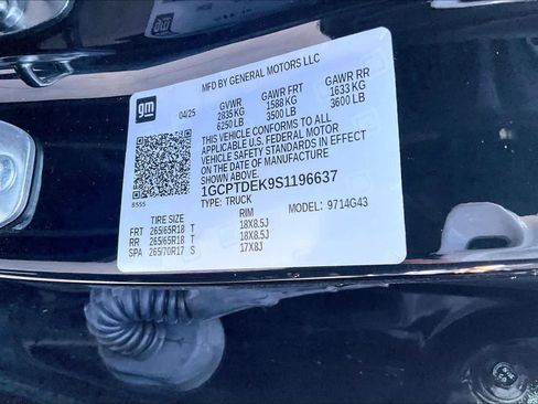 Certified 2025 Chevrolet Colorado Z71 w/ Technology Package image 34