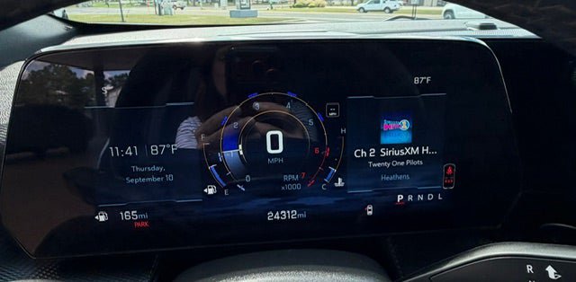 Used 2025 Chevrolet Equinox LT w/ Convenience Package II FWD image 11