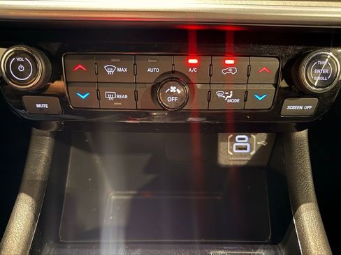 Used 2025 Jeep Compass Limited AWD/4WD image 23