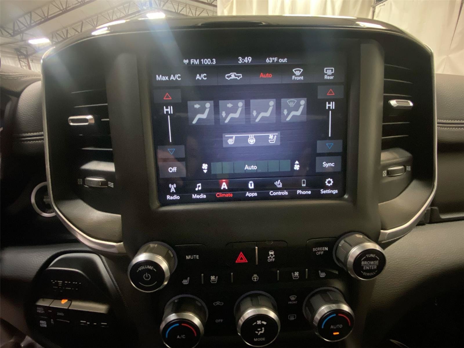 Used 2020 RAM 2500 Laramie w/ Night Edition AWD/4WD image 21