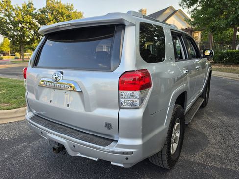 Used 2010 Toyota 4Runner SR5 RWD image 7