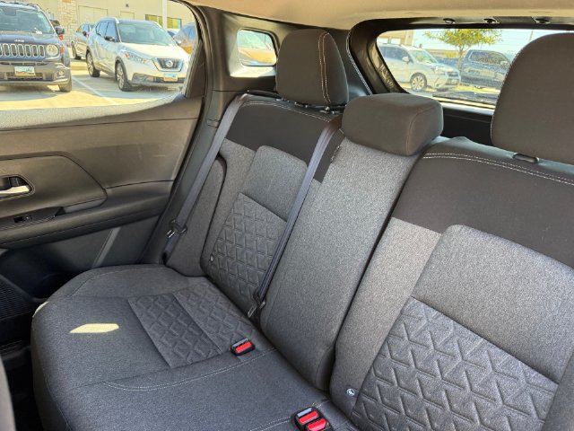 Used 2025 Nissan Kicks SV FWD image 28