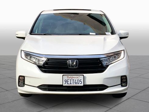 Used 2023 Honda Odyssey Elite image 3