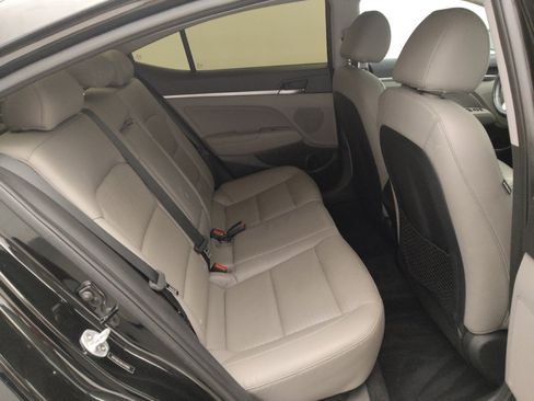 Used 2019 Hyundai Elantra Limited FWD image 19