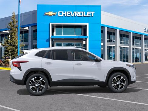 New 2026 Chevrolet Trax RS w/ Driver Confidence Package image 29