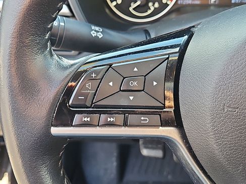 Used 2024 Nissan Altima 2.5 SL image 17