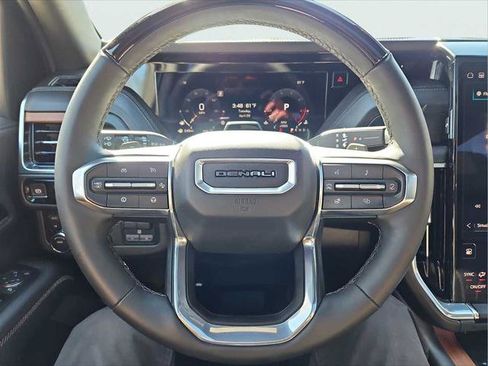 Used 2025 GMC Yukon XL Denali w/ Denali Reserve Package AWD/4WD image 20