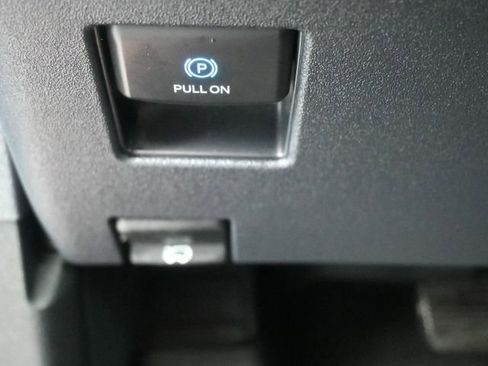 Used 2021 Ford Bronco Base image 10