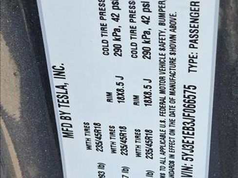 Used 2018 Tesla Model 3 Long Range image 21