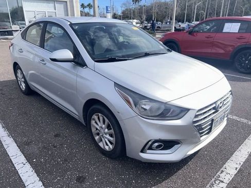 Used 2019 Hyundai Accent SEL image 3