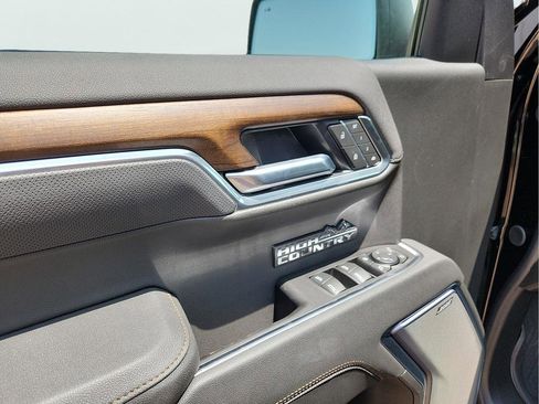 New 2026 Chevrolet Silverado 1500 High Country AWD/4WD image 12