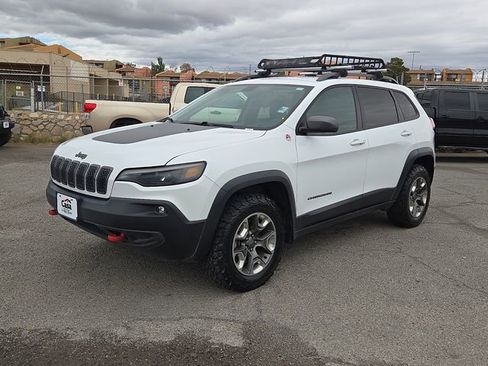 Used 2019 Jeep Cherokee Trailhawk AWD/4WD image 6