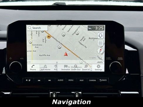 Used 2025 Nissan Pathfinder SL AWD/4WD image 6