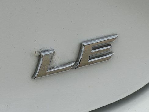 Used 2025 Toyota Camry LE FWD image 11