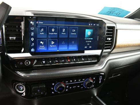 Used 2024 Chevrolet Silverado 3500 High Country w/ High Country Premium Package AWD/4WD image 30