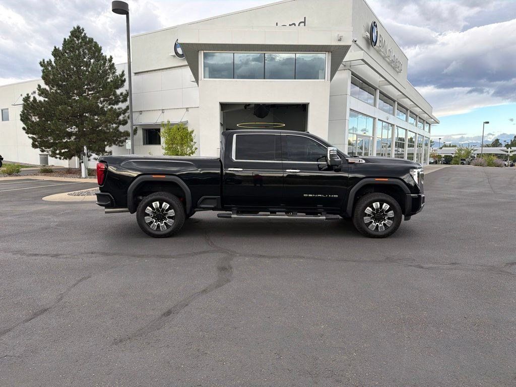 Used 2024 GMC Sierra 2500 Denali w/ Denali Reserve Package AWD/4WD image 6