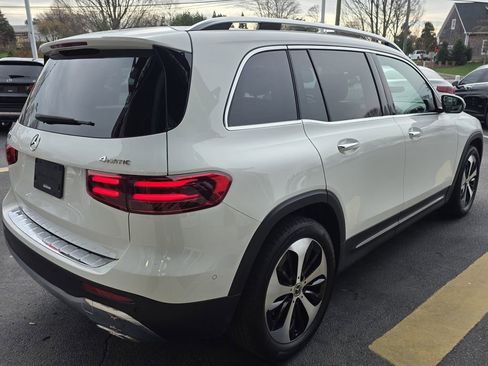 Certified 2024 Mercedes-Benz GLB 250 4MATIC image 9