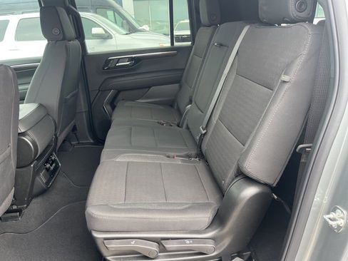 New 2026 Chevrolet Suburban LS image 23