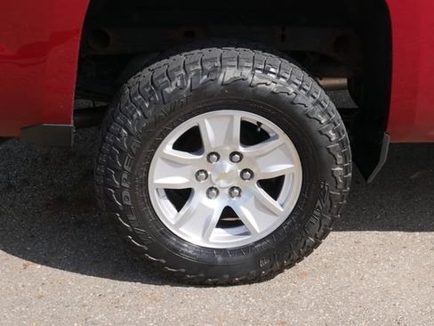 Used 2018 Chevrolet Silverado 1500 LT w/ All Star Edition AWD/4WD image 12