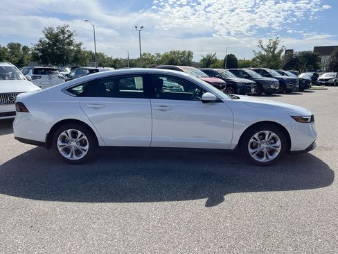 Used 2025 Honda Accord LX image 4