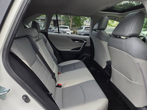 Used 2019 Toyota RAV4 XLE Premium w/ Advanced Technology Package AWD/4WD image 12