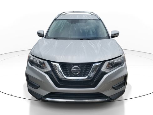 Used 2019 Nissan Rogue SV image 2