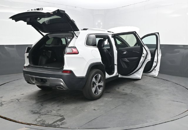 Used 2019 Jeep Cherokee Limited w/ Trailer Tow Group AWD/4WD image 35