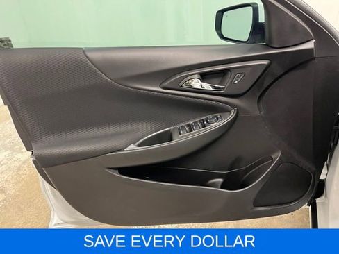 Used 2024 Chevrolet Malibu RS FWD image 18